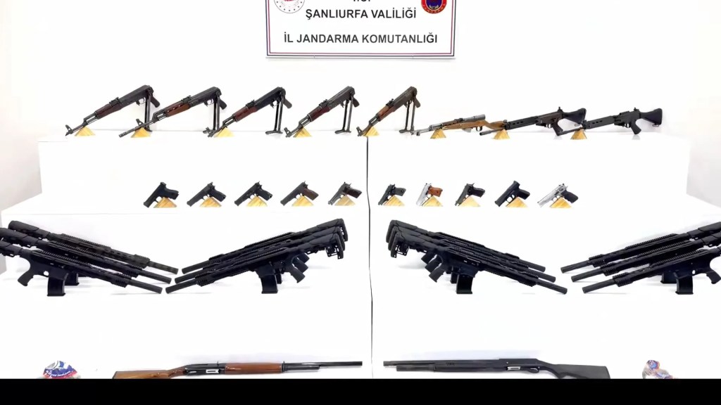 Şanlıurfa'da Volkanik Taşların Altında Cephanelik Bulundu