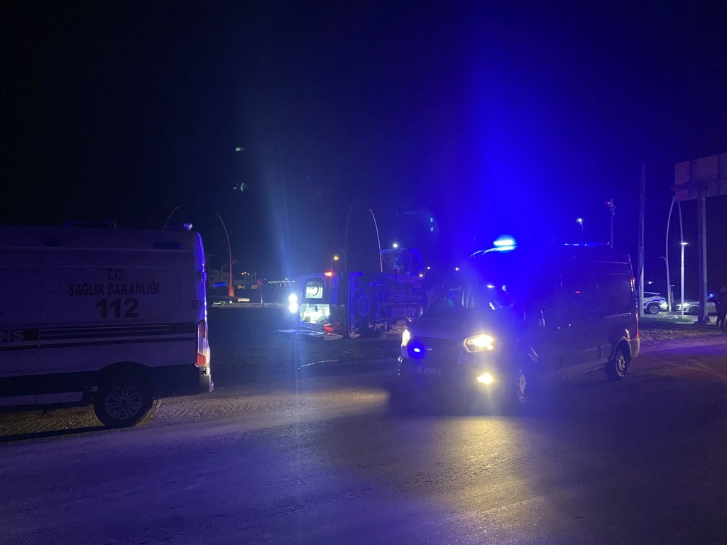 Manisa'da Ambulans Kazası: Beş Kişi Yaralandı