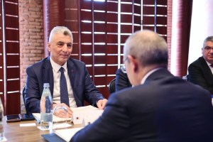 Bakan Bolat ve Cabbarov Gürcistan'da Buluştu