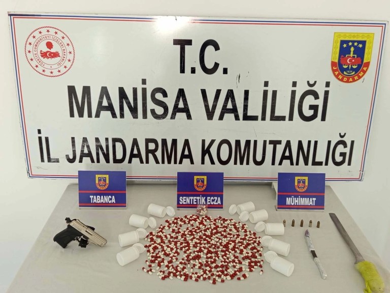 Soma'da Uyuşturucu Operasyonu: Üç Kişi Tutuklandı
