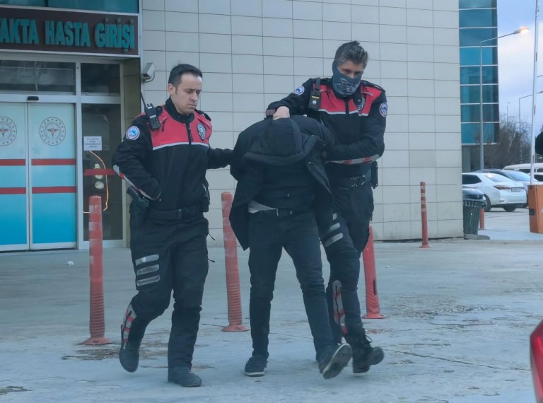 Bursa'da Polisten Kaçan Şüpheli Takip Sonucu Yakalandı