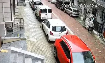Avcılar'da Skuter Hırsızlığı Güvenlik Kamerasında