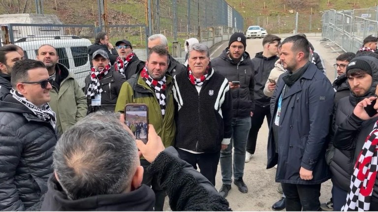 Serdal Adalı Taraftarlarla Kocaeli Deplasmanında