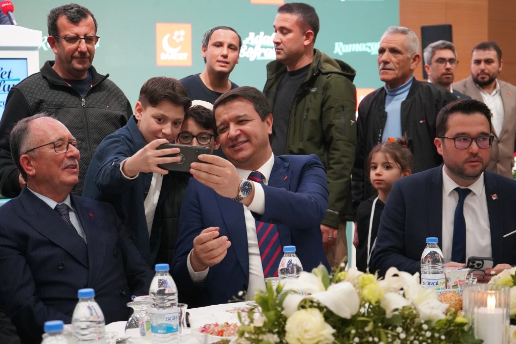 Mahmut Arıkan: Ramazan'da Masumlara Saldırı Kabul Edilemez