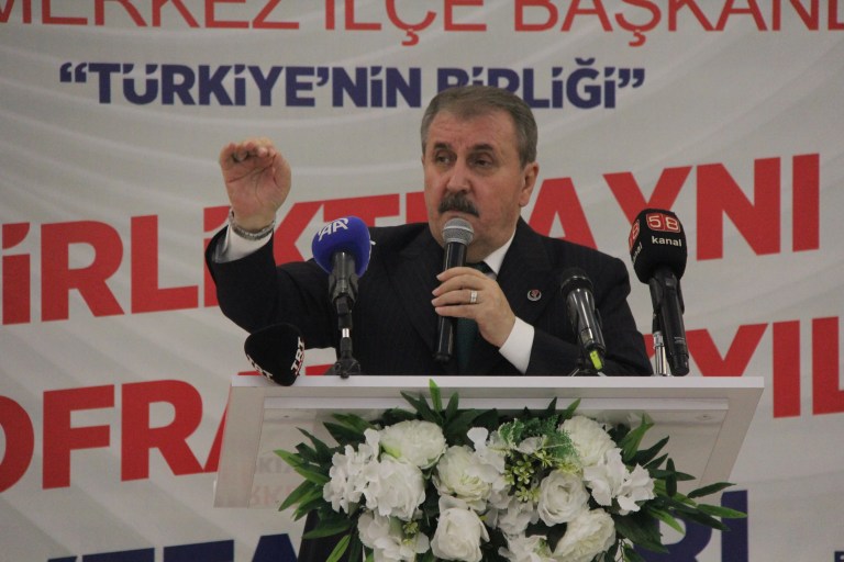 Destici: İran'dan Göç Dalgasına Karşı Tedbir Almalıyız