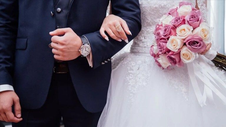 Evlilikler Azalıyor, Boşanmalar Artıyor: İlk 5 Yıl Alarm Veriyor!