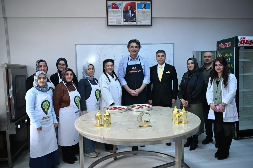 KARMEK kursiyerleri Ramazan için güllaç yaptı