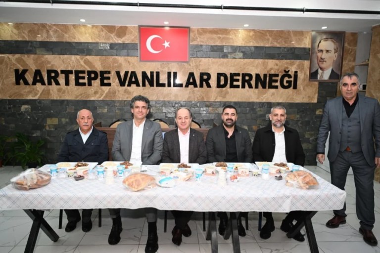 Kartepe’de Müteahhitler ve Protokol İftar Sofrasında Buluştu