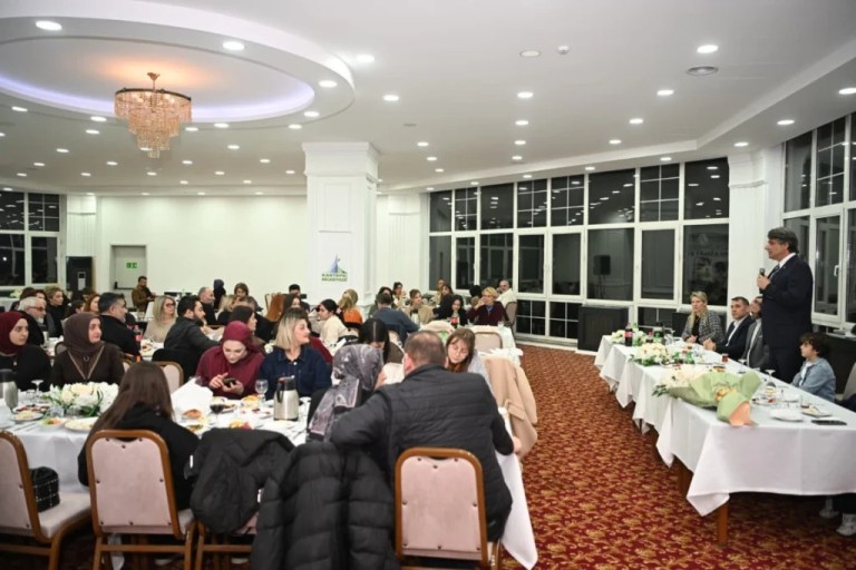 Başkan Kocaman kuaför esnafıyla iftarda buluştu