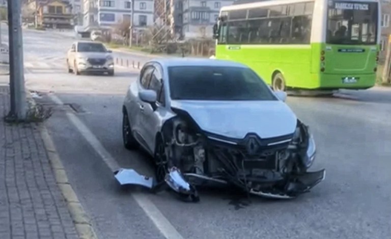 Başiskele’de Yeşilyurt Kavşağı Alarm Veriyor!