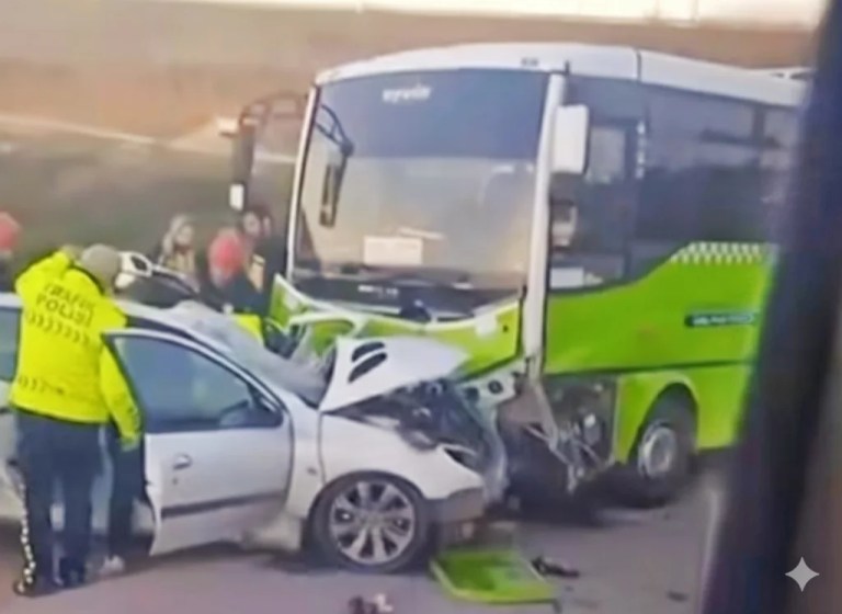 Tavşanlı’da otobüs ve otomobil çarpıştı: Yaralılar var!