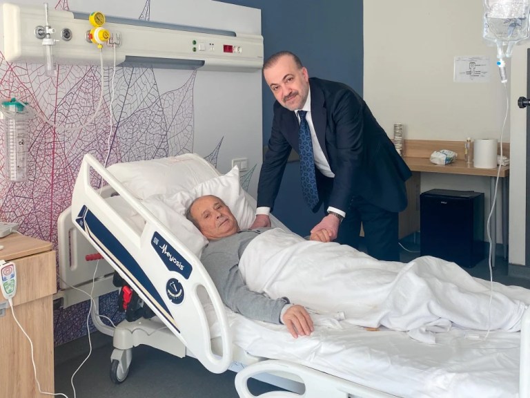 AK Parti İl Başkanı Talus’tan Gürdal’a hastane ziyareti