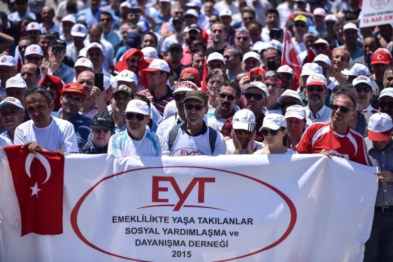 EYT’den Yararlanamayanlara Kademeli Emeklilik