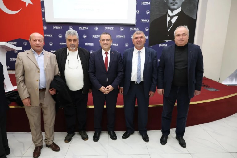 Derince’de bayram coşkusu: Kent bayramlaşması yapıldı