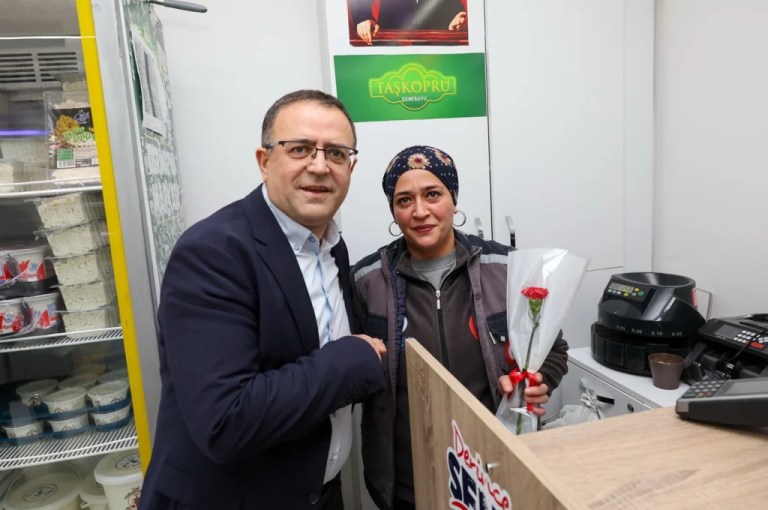 Başkan Gökçe’den Derinceli Kadınlara 8 Mart Kutlaması