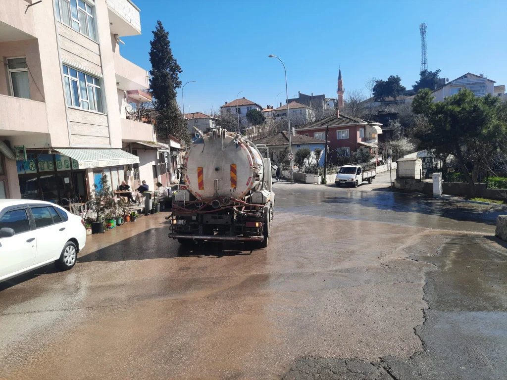 Dilovası’nda Ramazan temizliği sürüyor