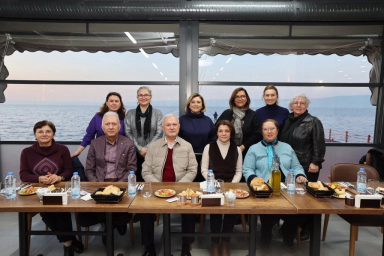 Karamürsel’de Sevgi Evi çocuklarına özel iftar