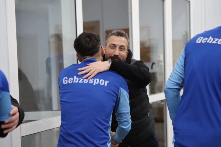 Gebzespor’da bayram coşkusu: Mor menekşeler buluştu