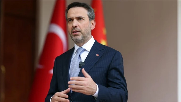Bakan Bayraktar: Hürmüz Boğazı Türkiye’yi Etkilemez