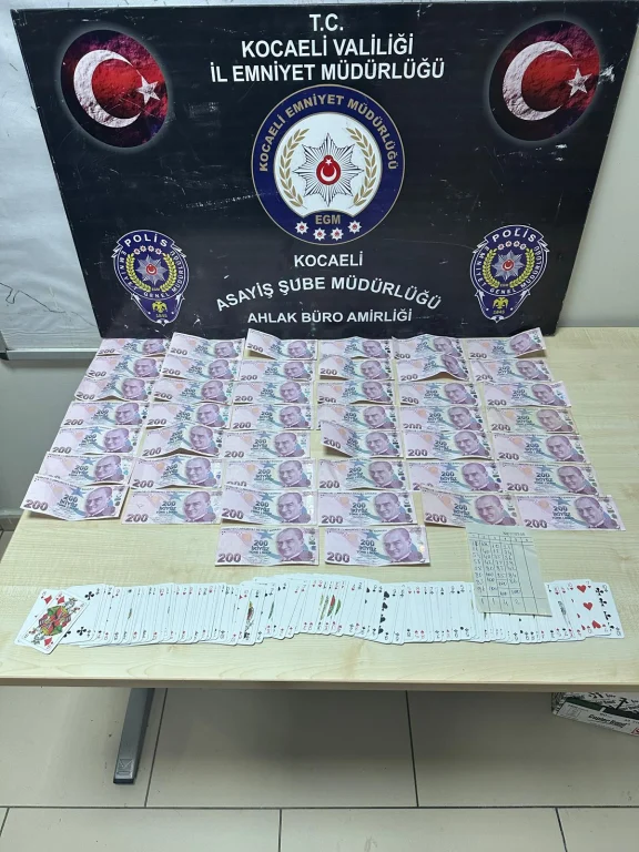 Körfez’de kahvehaneye kumar baskını: Cezalar kesildi