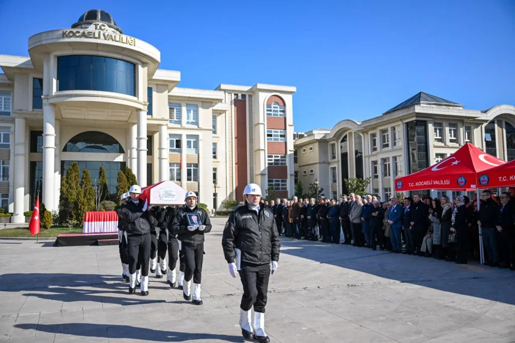 Kocaeli Valiliği’nde Aziz İnci için tören düzenlendi