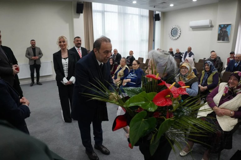 MHP Kocaeli’den Huzurevi Ziyareti