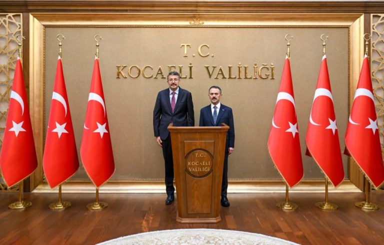 İçişleri Bakan Yardımcısı Çelik Kocaeli Valiliği’ni ziyaret etti