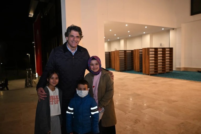 Kartepe’de Ramazan coşkusu meydanlara taştı