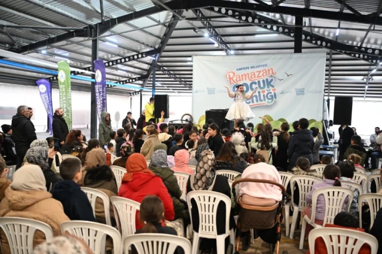 Kartepe’de çocuk şenliğiyle bayram coşkusu yaşandı
