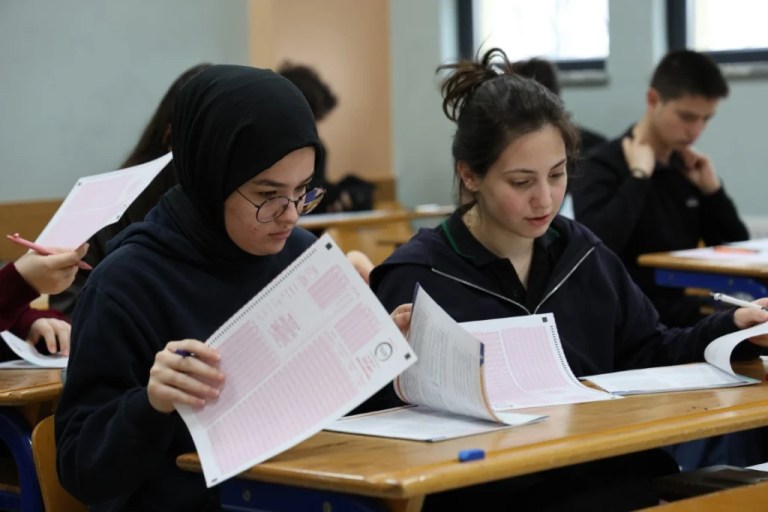 Kartepe’de öğrencilere sınav deneyimi