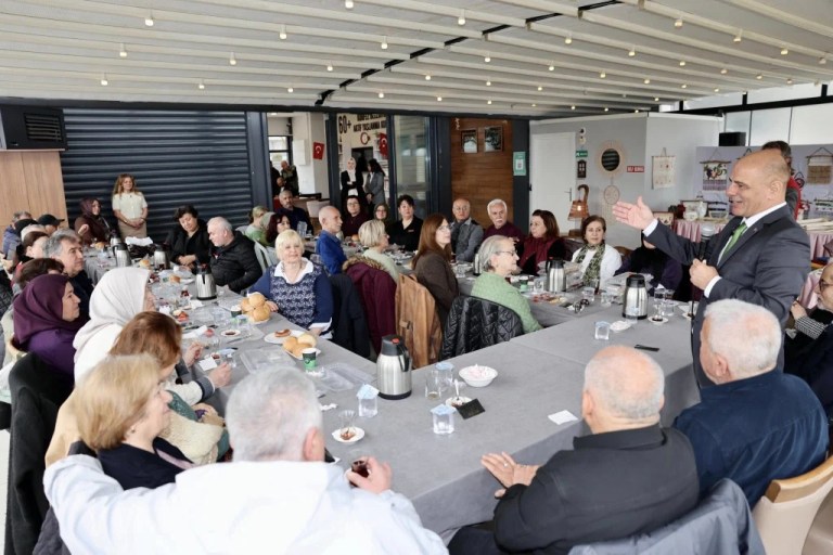 Körfez’in çınarlarından geri dönüşüm sergisi