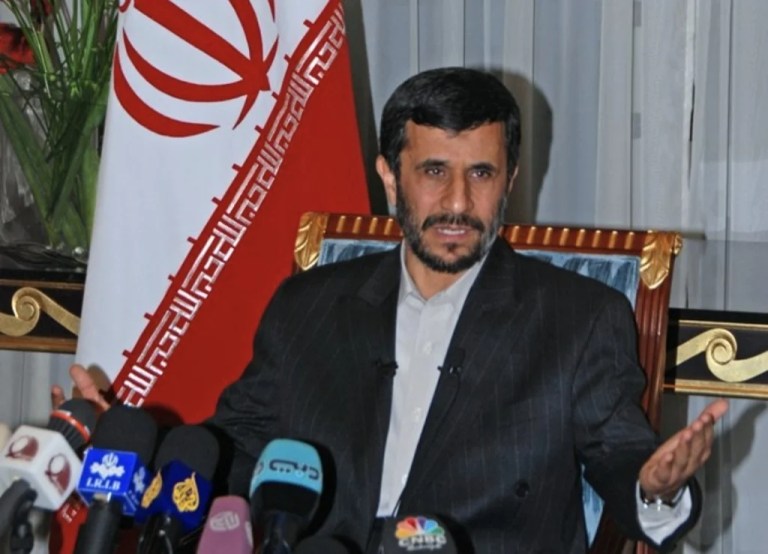 Eski Cumhurbaşkanı Ahmedinejad Saldırıda Öldü