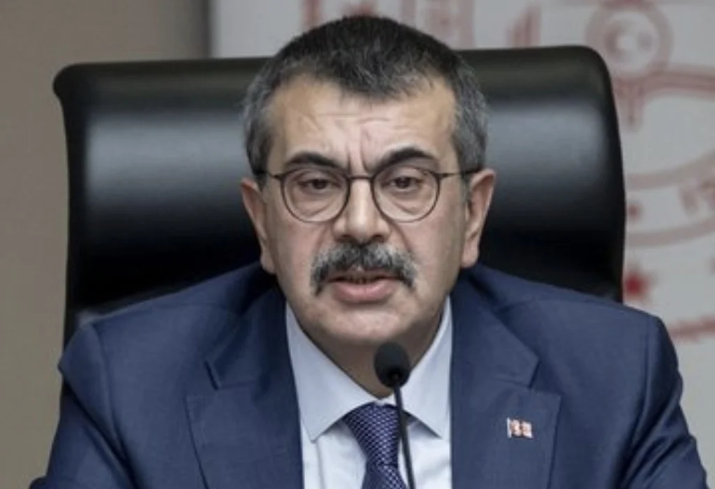 Bakan Tekin’den flaş açıklama: 16 yaşında üniversite mümkün mü?
