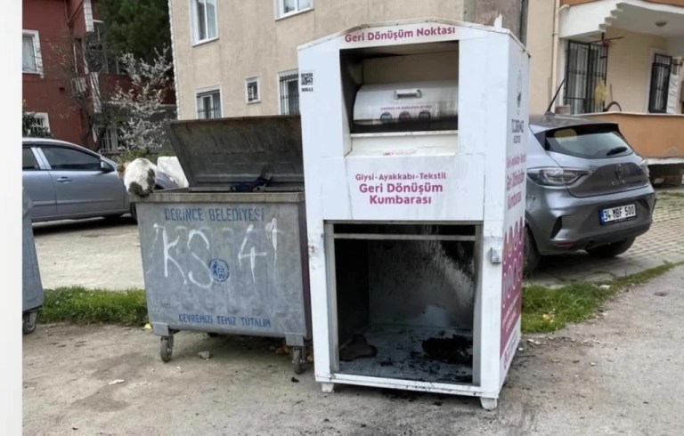 Derince’de kıyafet kumbarası yakıldı!