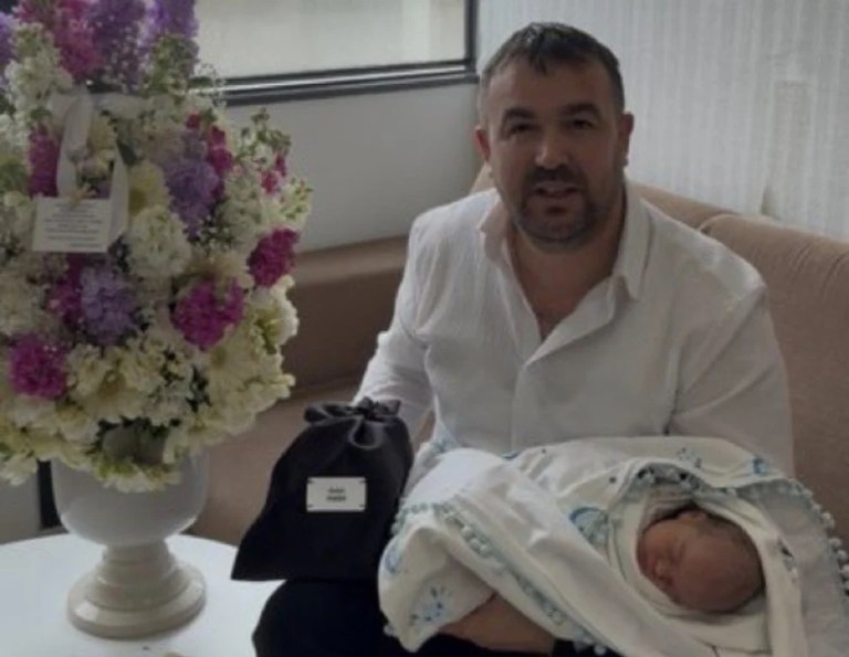 Sakarya’da Aile Yeni Doğan Bebeğe Sedat Peker Adını Verdi