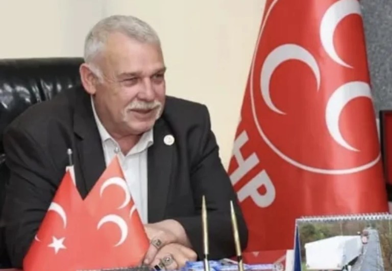 MHP Gebze İlçe Başkanlığı’nda görev değişimi