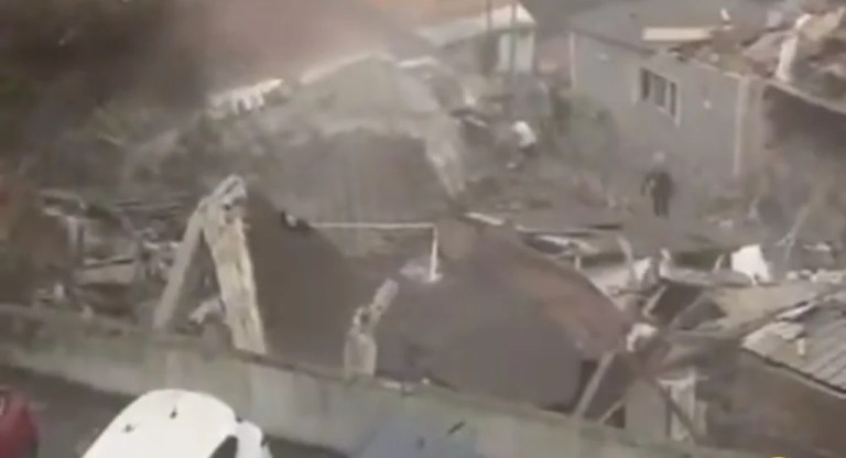 Fatih’te İki Bina Çöktü: Toz Bulutu Panik Yarattı!
