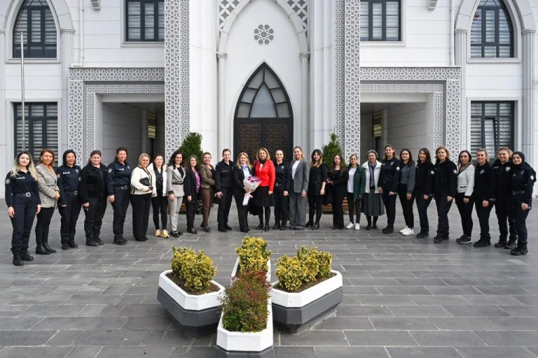 Kent Konseyi’nden polise ve sağlıkçılara Ramazan ziyareti