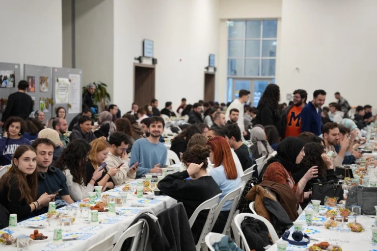 Gebze Belediyesi’nden GTÜ’de İftar Sofrası