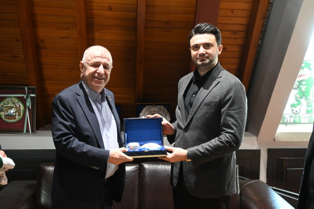 Ümit Özdağ'dan İran Göçü İçin TSK'ya Çağrı