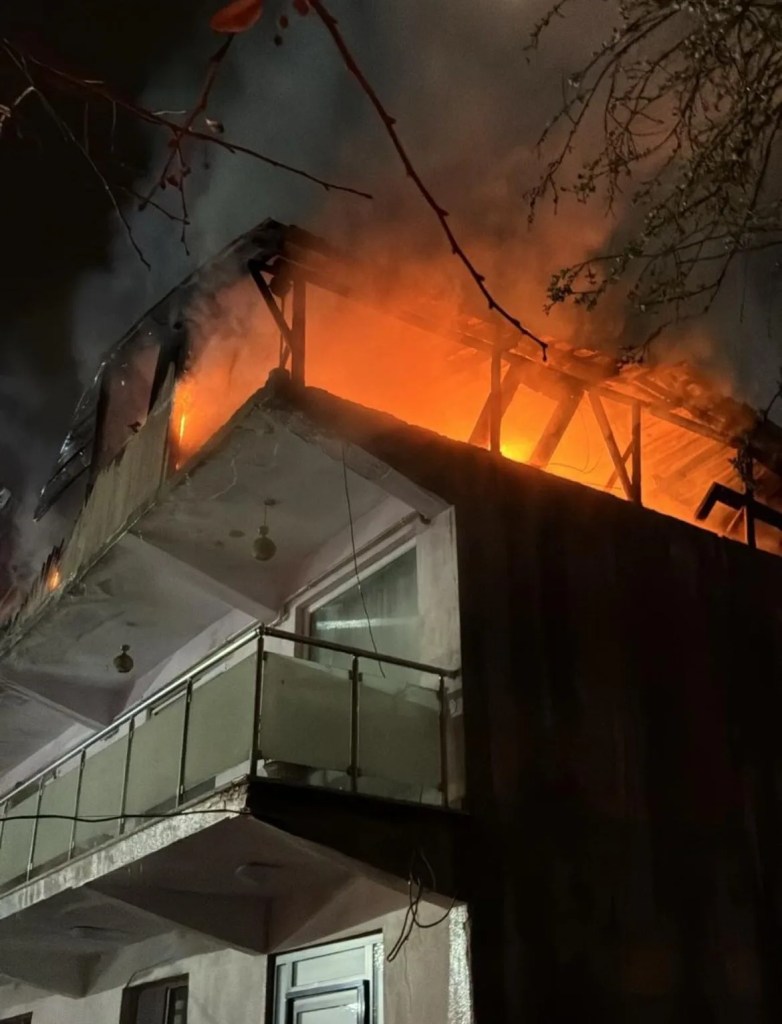 Kocaeli'de Çatı Katı Yangını Korkuttu