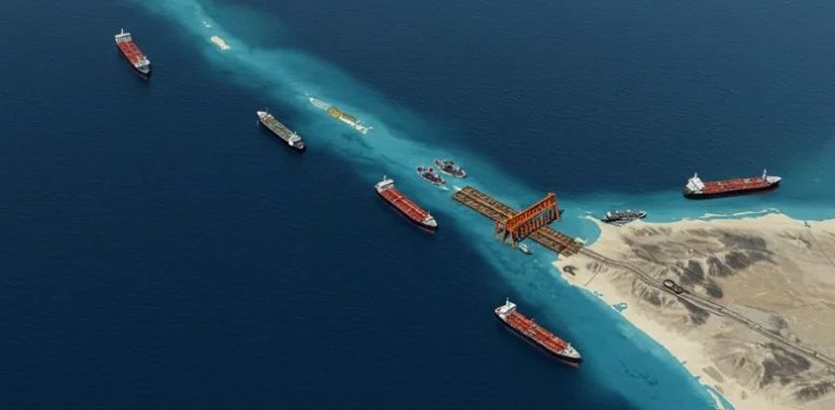 İran Hürmüz Boğazı'nı Kapattı: Gemilere Tehdit