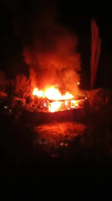 Adana Saimbeyli'de Ev Yangını Korkuttu