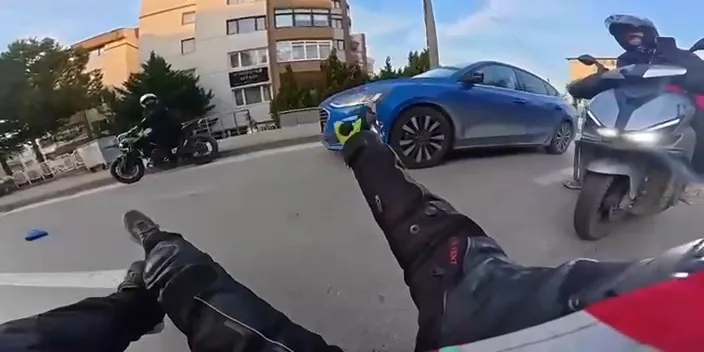 Bursa'da Kurye Motosiklet Kazası Geçirdi