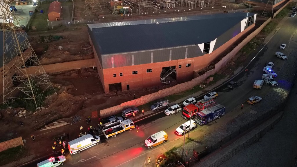 Johannesburg'da İnşaat Çöktü: 8 İşçi Hayatını Kaybetti