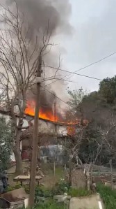 Pendik'te Gecekonduda Çıkan Yangın Kontrol Altına Alındı