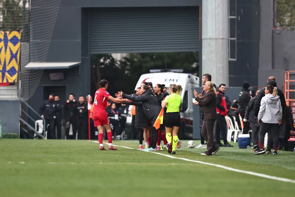 Milli Kadın Futbol Takımı Malta'yı 3-0 Yendi