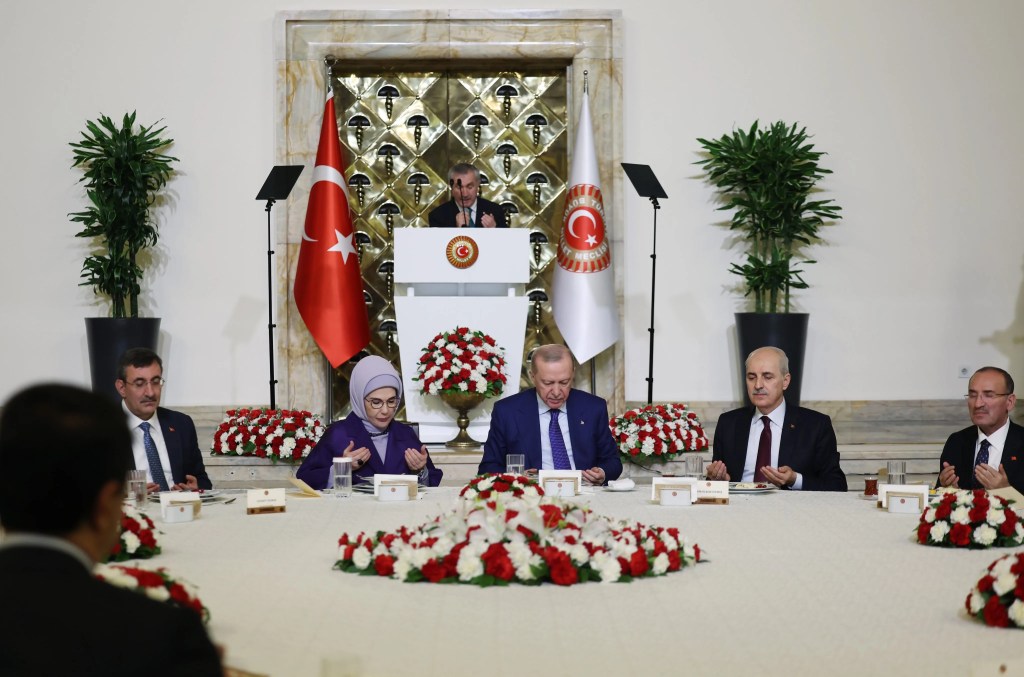 Erdoğan: Türkiye Barışın ve Müzakerenin Yanında