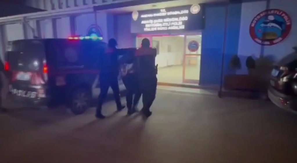 Ankara'da Gizli Bölmede Silah ve Uyuşturucu Bulundu