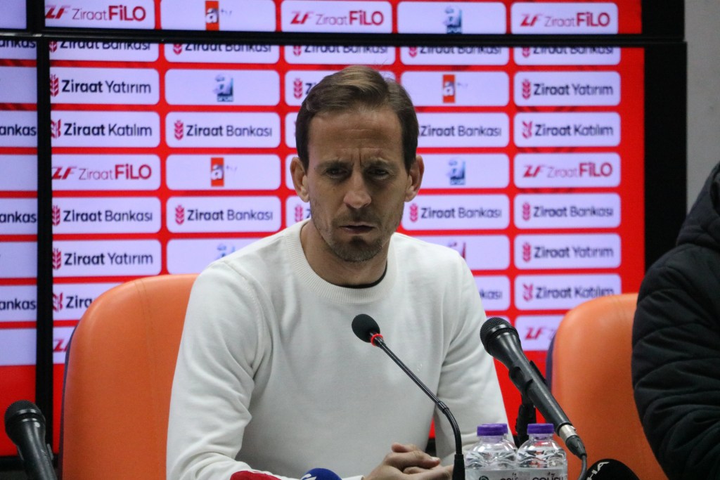 Galatasaray Alanyaspor'u Deplasmanda Yendi